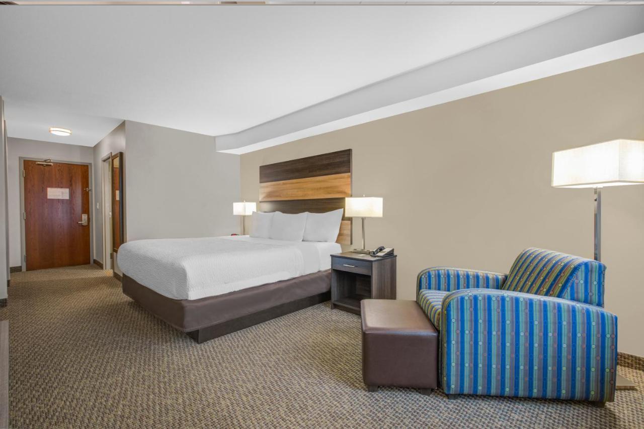 Days Inn & Suites By Wyndham Lindsay Dış mekan fotoğraf